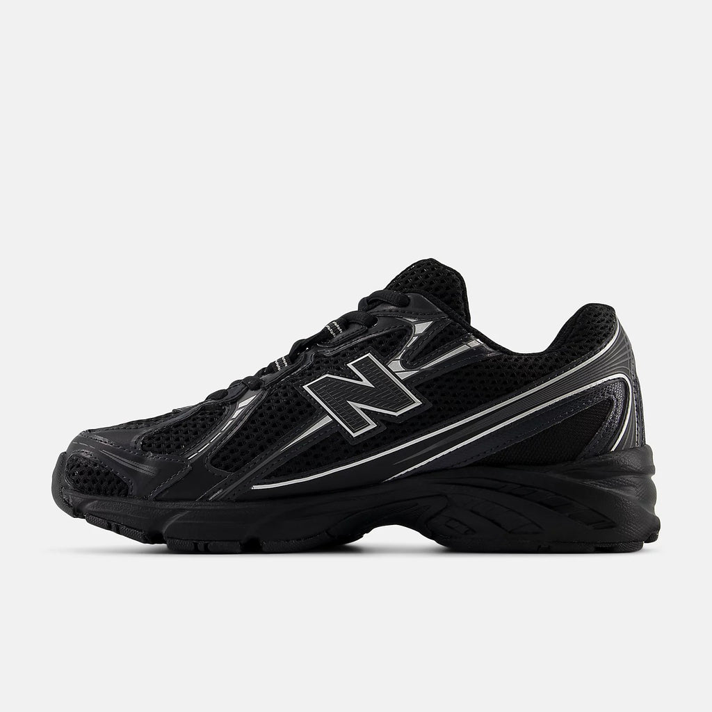 Women’s New Balance 740 Retro Trainers