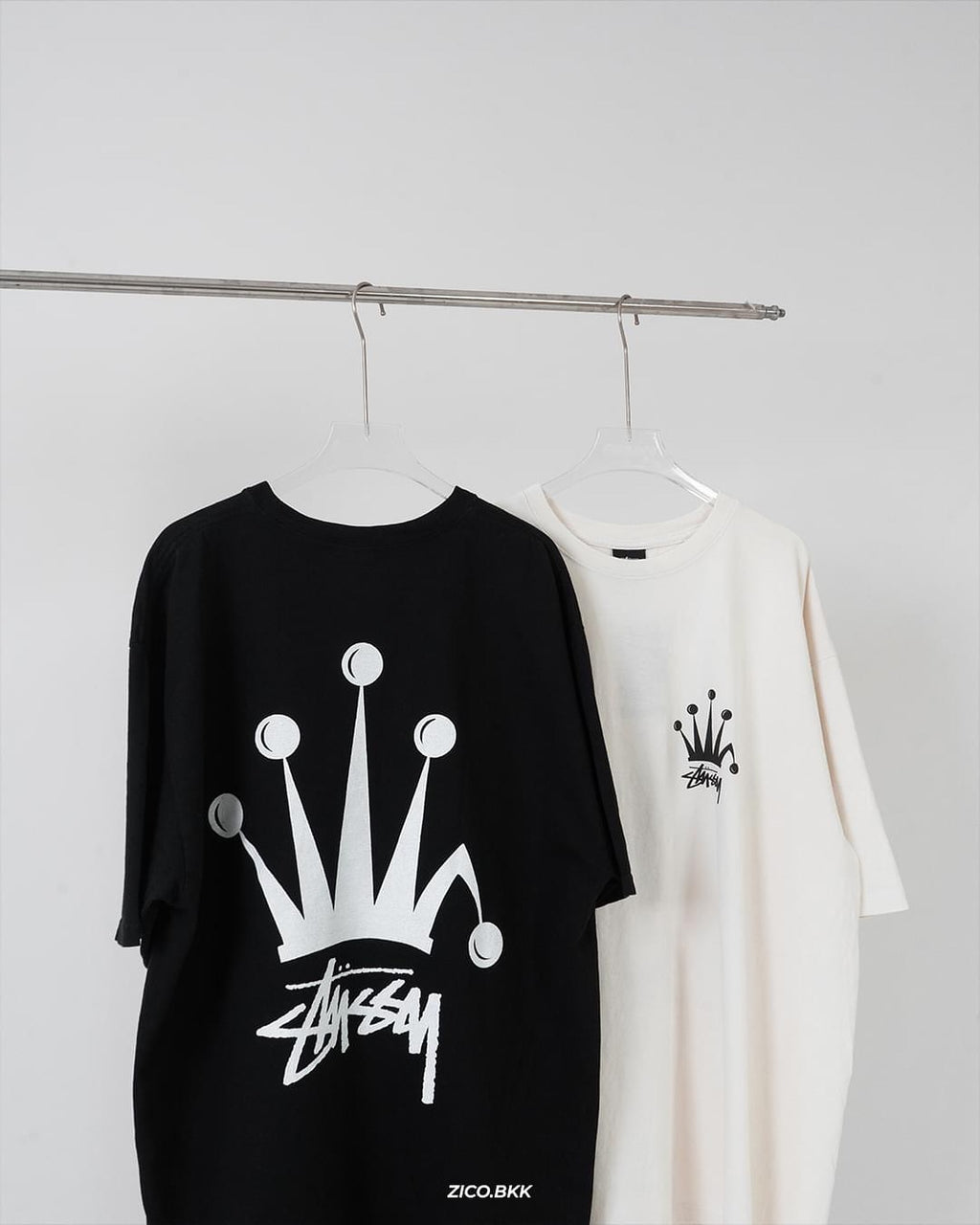 Streetwear Stussy Signature Crown Graphic T-Shirt