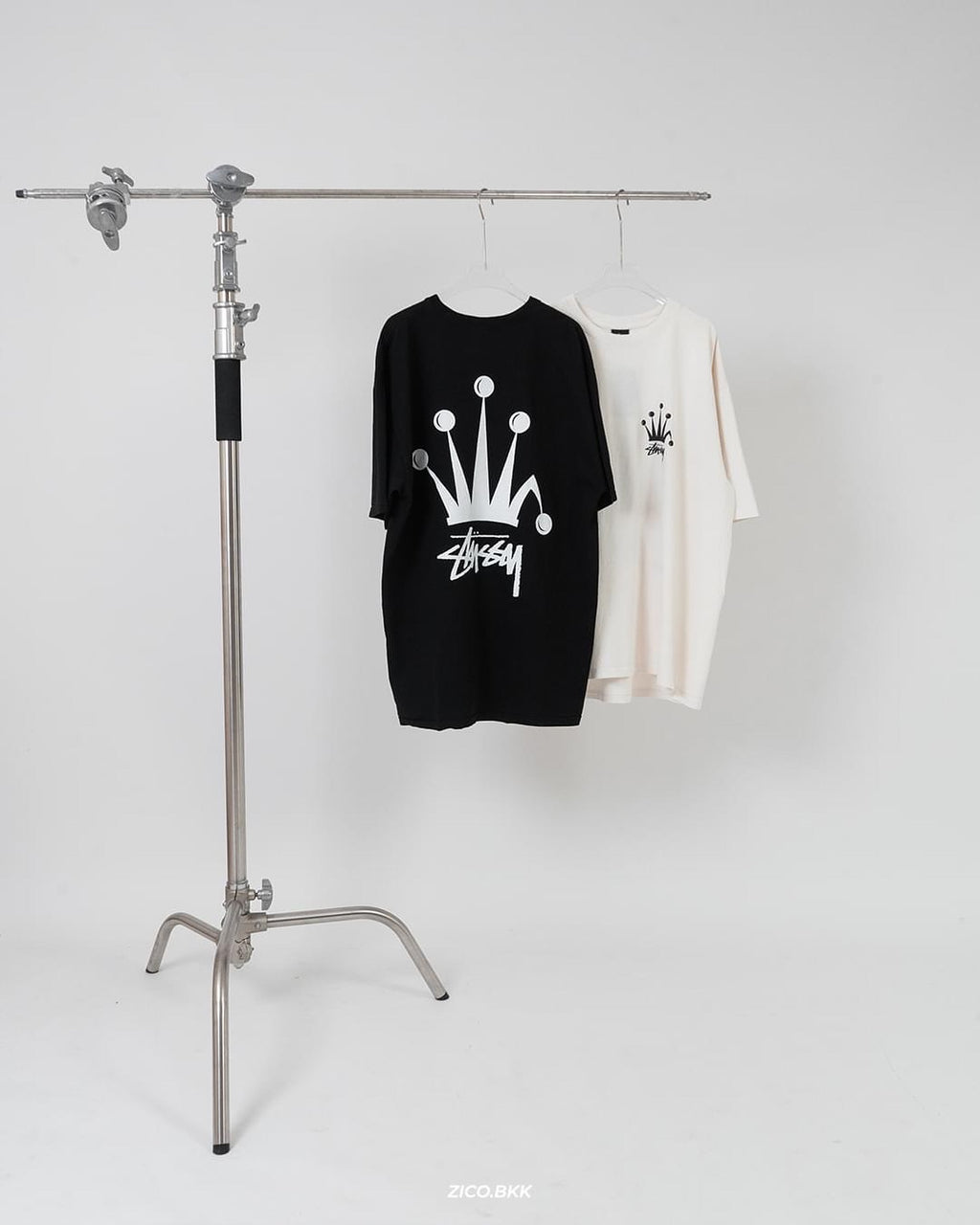 Streetwear Stussy Signature Crown Graphic T-Shirt