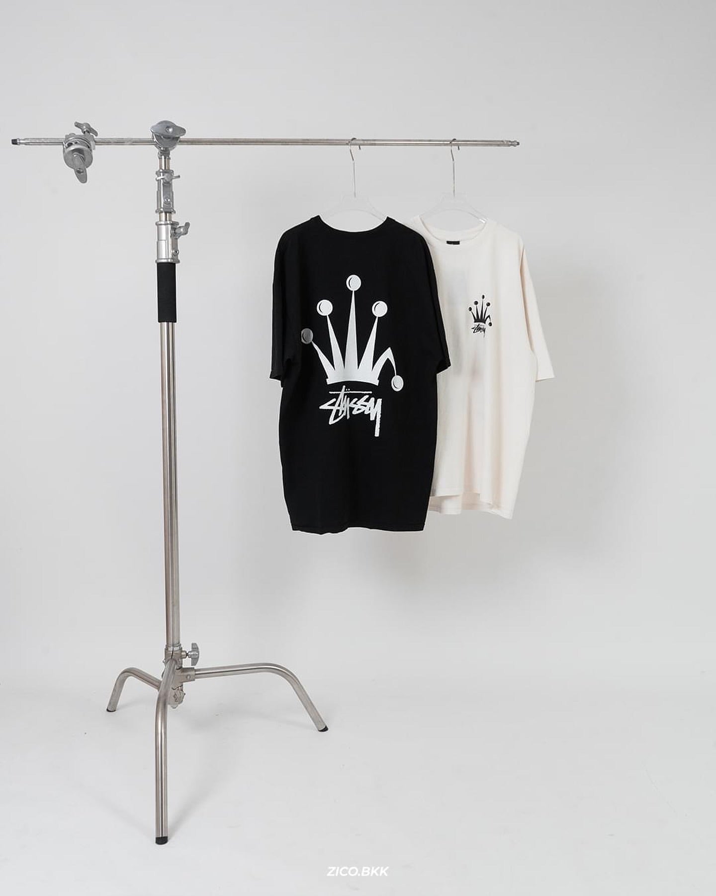 Streetwear Stussy Signature Crown Graphic T-Shirt