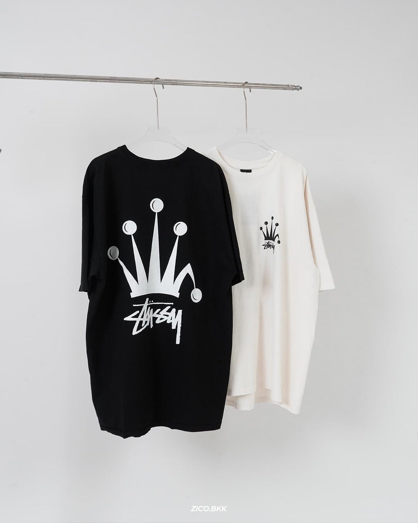 Streetwear Stussy Signature Crown Graphic T-Shirt